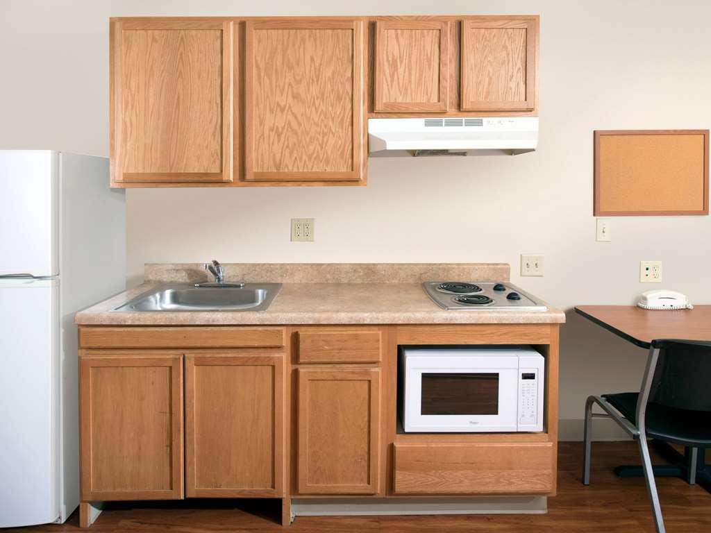 Extended Stay America Select Suites - Kalamazoo - West Room photo