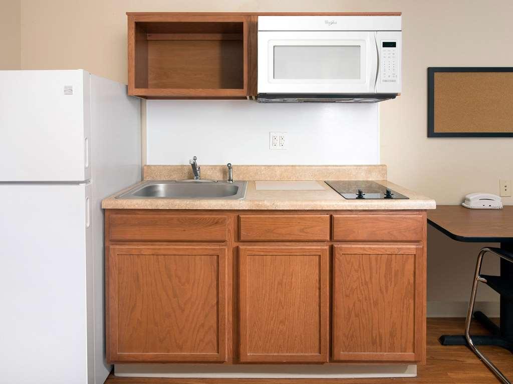 Extended Stay America Select Suites - Kalamazoo - West Room photo